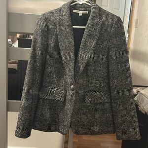 Veronica Beard blazer. Size 8 in excellent condition. Used ones